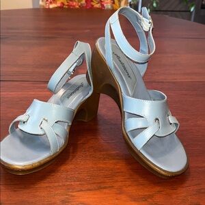 Auditions Women's Light Blue leather wedge sandals size 8